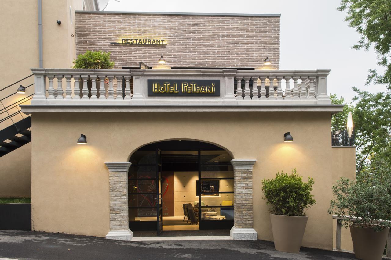 Hotel Peteani Лабин Екстериор снимка